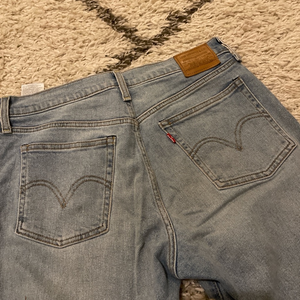 Levi’s Wedgie Light Wash Jeans